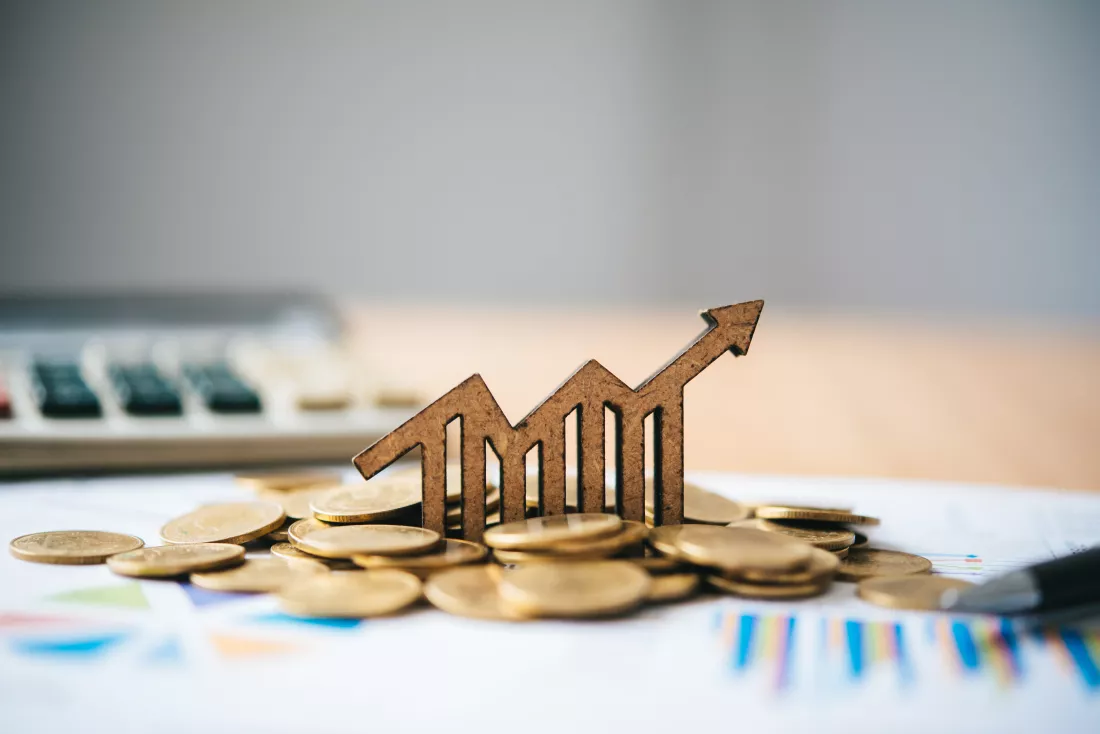graph-icons-placed-coins-concept-business-goals